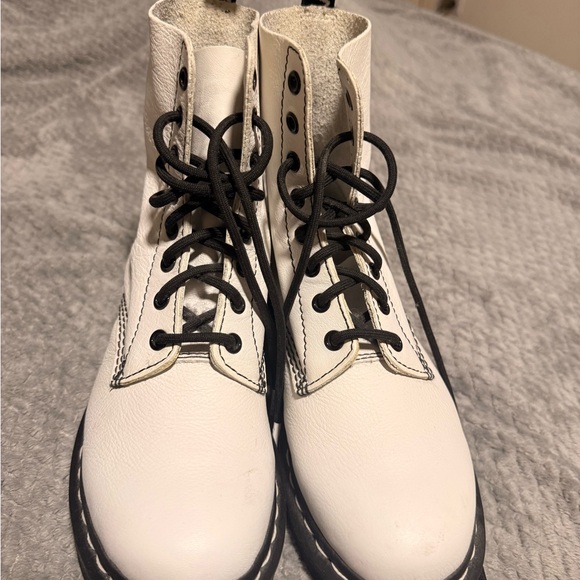 Dr. Martens - White Boots - Picture 2 of 7